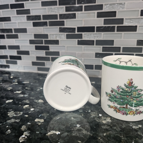 Spode Christmas Tree Coffee Mugs (Set of 3) made in England - Picture 5 of 7